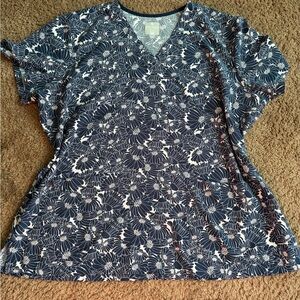 Floral V-Neck Women’s Scrub Top in Navy and White